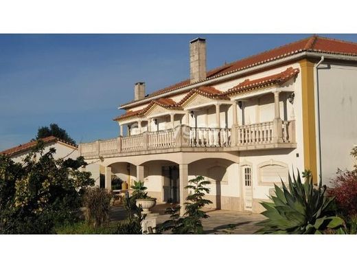 Villa en Campelos e Outeiro da Cabeça, Torres Vedras
