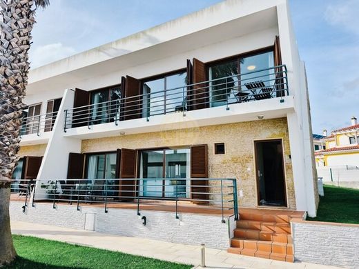 Villa in Foz do Arelho, Caldas da Rainha