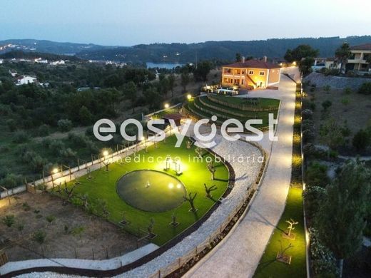 Villa a Serra, Tomar