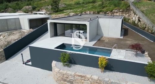 Вилла, Leitões, Guimarães