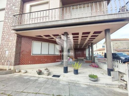 Villa - Fânzeres, Gondomar