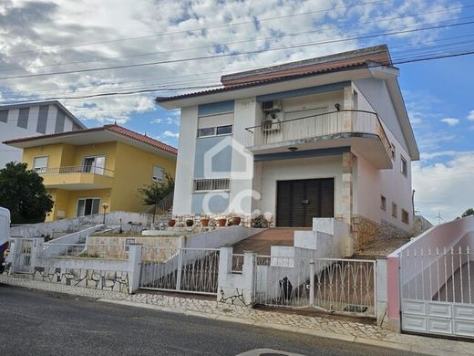 Villa in Loures, Lisbon