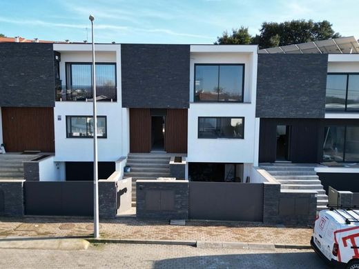 Villa in Nogueira, Braga