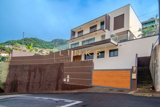 Machico, Madeiraのヴィラ
