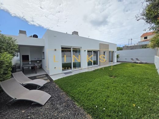 Villa in Vila de Porto Santo, Madeira