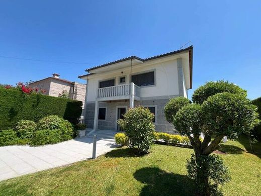 Villa en Arcos de Valdevez, Viana do Castelo