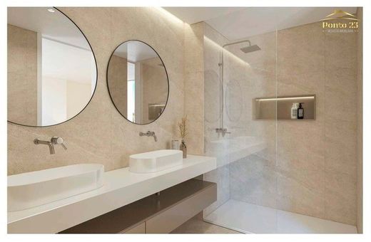 Apartment / Etagenwohnung in Funchal, Madeira