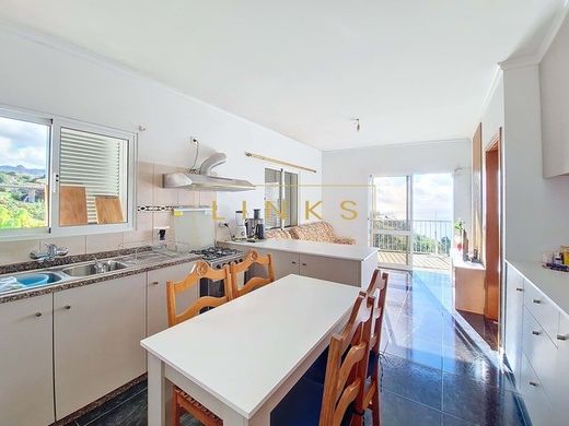 빌라 / Prazeres, Calheta