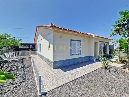 Villa in Vila de Porto Santo, Madeira