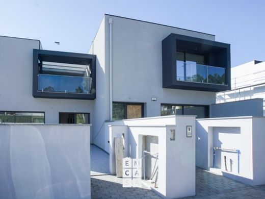 Вилла, Lobão, Santa Maria da Feira