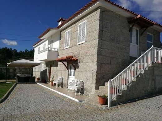 Villa a Meinedo, Lousada