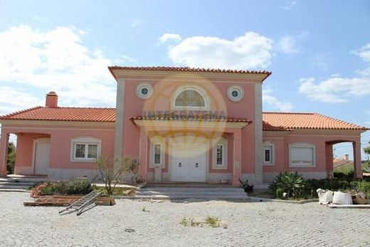 Villa in Usseira, Óbidos