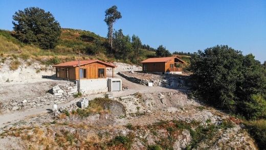 Terreno a Serzedelo, Póvoa de Lanhoso