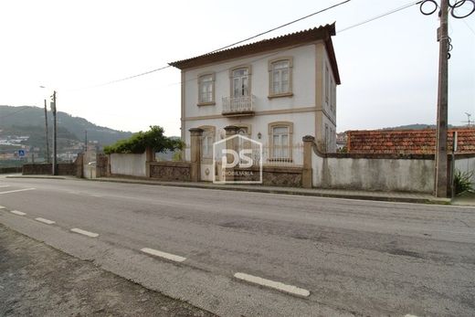Villa - Souzelo, Cinfães