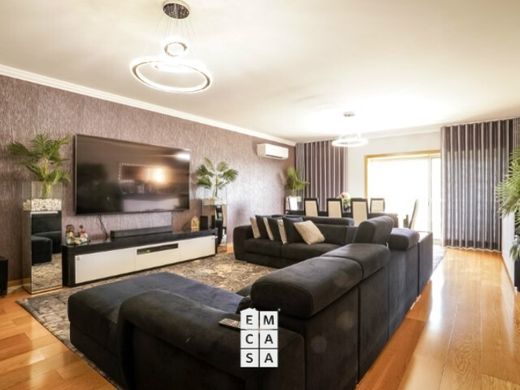 Appartement in Oliveira de Azeméis, Distrito de Aveiro