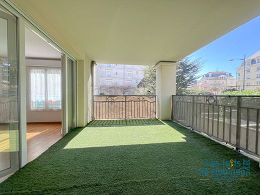 套间/公寓  Le Plessis-Robinson, Hauts-de-Seine