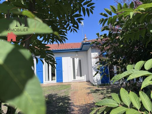 منزل ﻓﻲ Seignosse, Landes