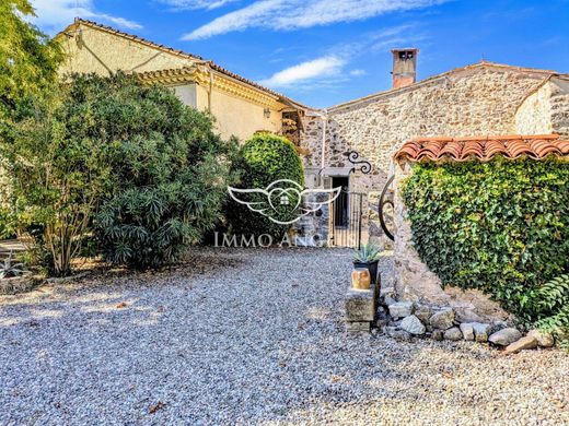 منزل ﻓﻲ Cazedarnes, Hérault