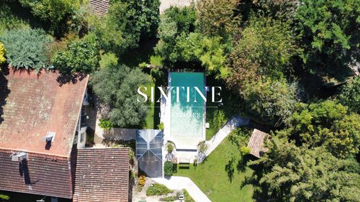 Элитный дом, Ville-sous-Anjou, Isère