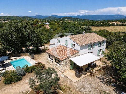 Элитный дом, Apt, Vaucluse