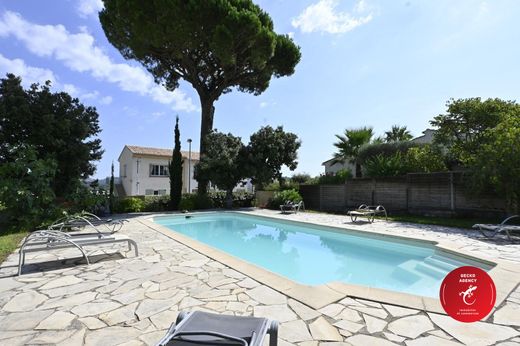 Luxus-Haus in Sainte-Maxime, Var