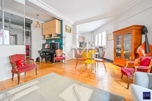Apartment / Etagenwohnung in Belleville, Père-Lachaise, Ménilmontant, Paris