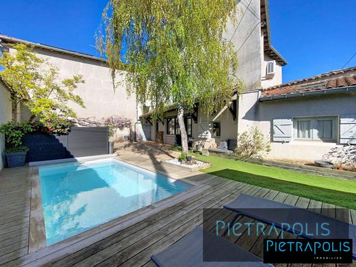 Maison de luxe à Saint-Georges-de-Reneins, Rhône