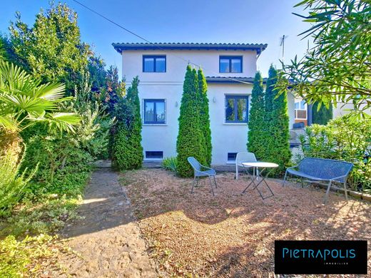 Maison de luxe à Sainte-Foy-lès-Lyon, Rhône