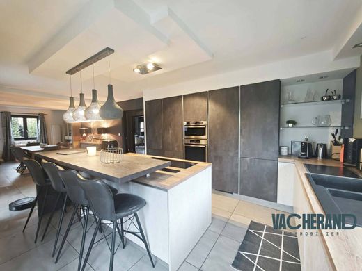 Luxury home in Estaires, North