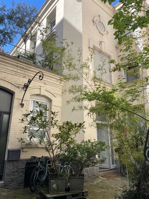 ﺷﻘﺔ ﻓﻲ Montmartre, Abbesses, Grandes-Carrières, Paris