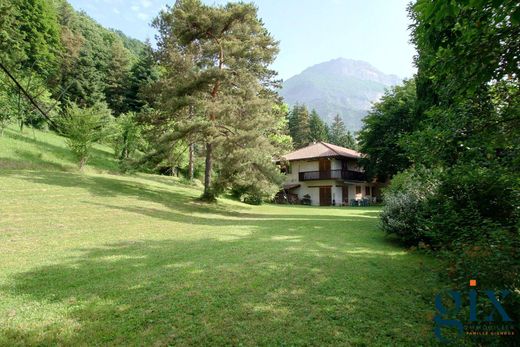 Luxury home in La Tronche, Isère