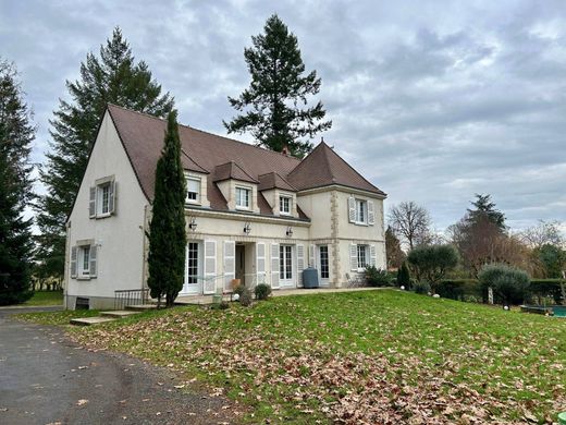 Luxury home in Saint-Priest-Taurion, Haute-Vienne