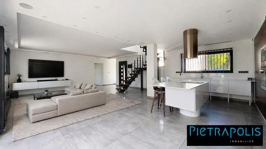 Luxury home in Reyrieux, Ain