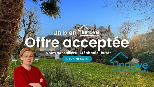 Apartment / Etagenwohnung in Versailles, Yvelines