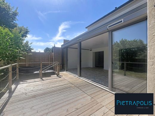 Luxury home in Dijon, Cote d'Or