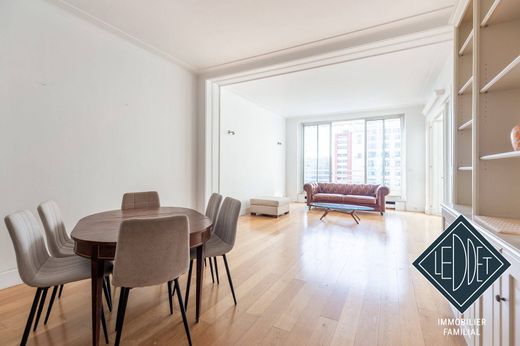 Apartment in La Muette, Auteuil, Porte Dauphine, Paris