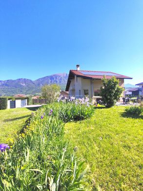 Luxus-Haus in Bonneville, Haute-Savoie