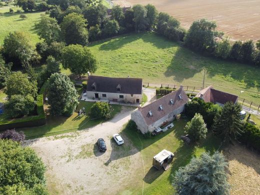 Casa di lusso a Sées, Orne