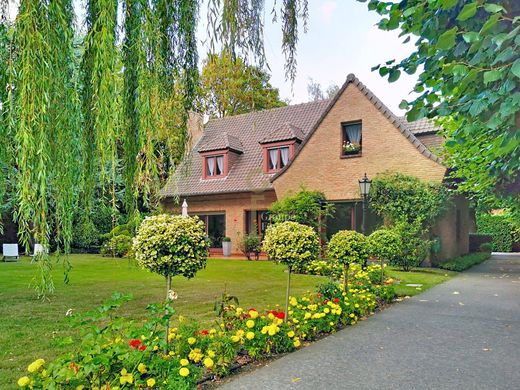 Luxury home in Bousbecque, North