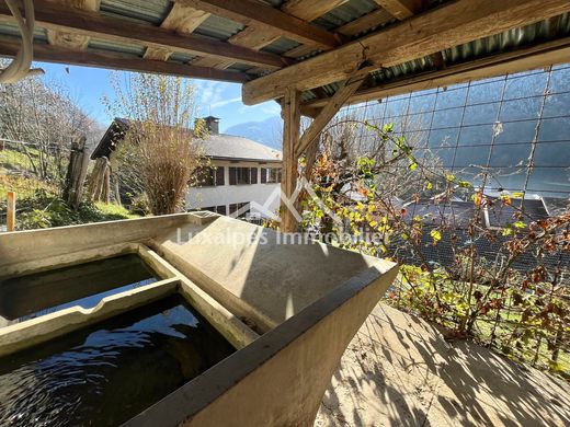 Luxe woning in Thônes, Haute-Savoie