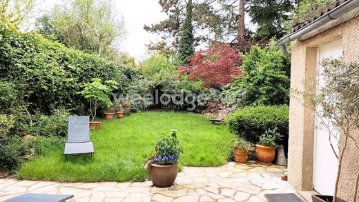 Luxury home in Voisins-le-Bretonneux, Yvelines