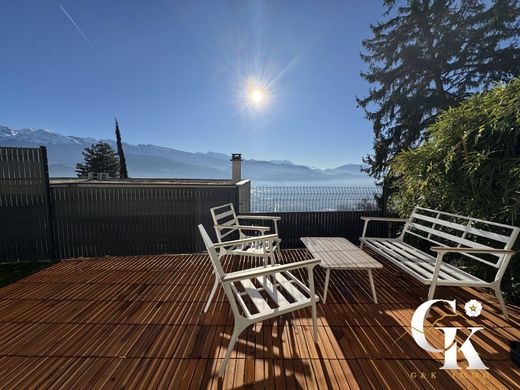 Luxus-Haus in Corenc, Isère