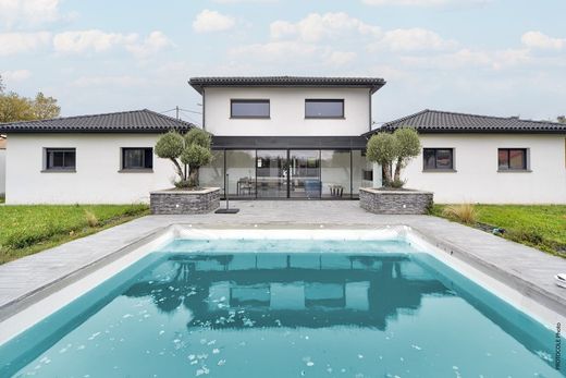 Noé, Upper Garonneの高級住宅