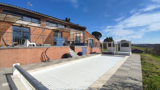 Luxury home in Montbrun-Lauragais, Upper Garonne