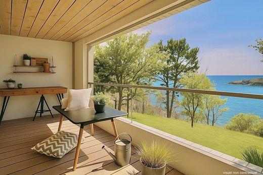 Apartment / Etagenwohnung in Douarnenez, Finistère