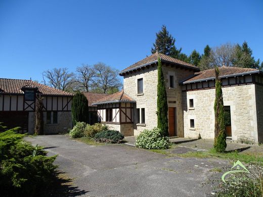 Luxury home in Javerdat, Haute-Vienne