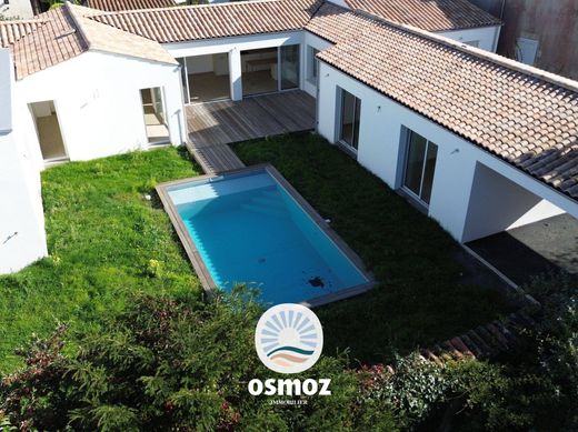 Πολυτελή κατοικία σε Puilboreau, Charente-Maritime