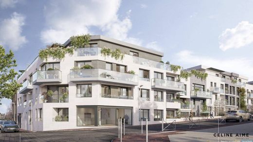 Apartment in Issy-les-Moulineaux, Hauts-de-Seine