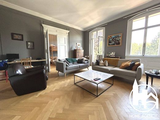 Apartamento - aluguel Estrasburgo