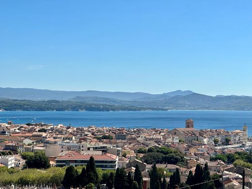 La Ciotat, Bouches-du-Rhôneの高級住宅